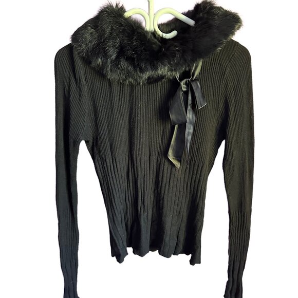 XOXO long sleeve shirt with big fur collar and bowtie - Picture 1 of 3
